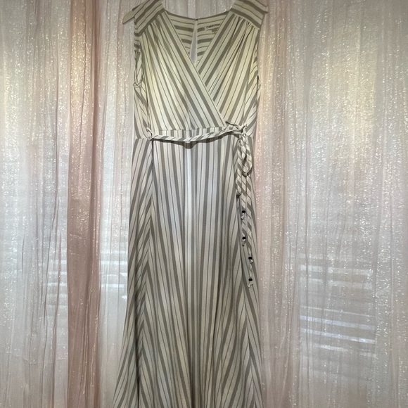 Calvin Klein Monochrome Striped Apparel - Picture 1 of 3